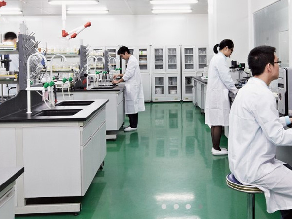 玻璃反應(yīng)釜應(yīng)在化妝品行業(yè)應(yīng)用