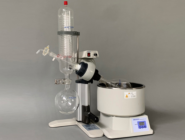 一個(gè)好的旋轉(zhuǎn)蒸發(fā)器的生產(chǎn)廠家應(yīng)該具備哪些條件？